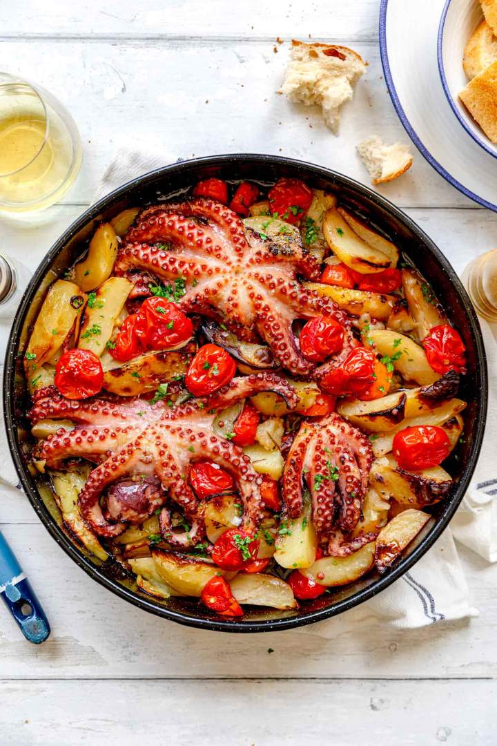 Octopus Baked Under the Bell (Izpod peke)