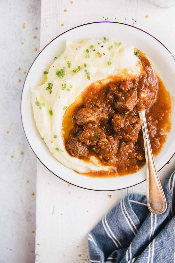Hungarian Goulash - Weekly Meal Plan: 7 Easy Dinner Ideas for the Week (Oct)