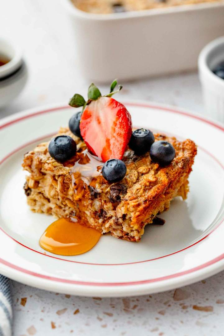 Pečeni ovseni kosmiči z banano in čokolado