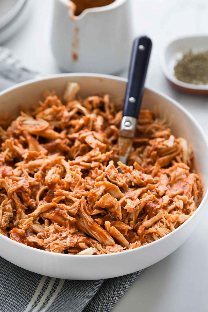 Shredded Chicken in Tomato Sauce
