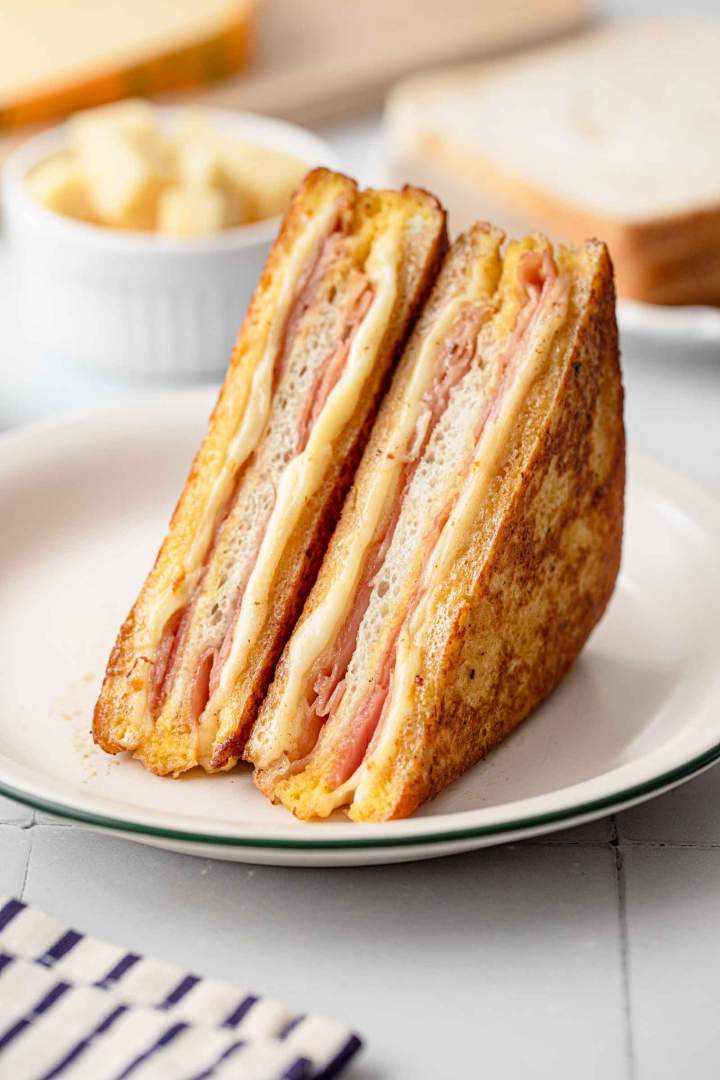 Monte Cristo Sandwich (Ham & Cheese)