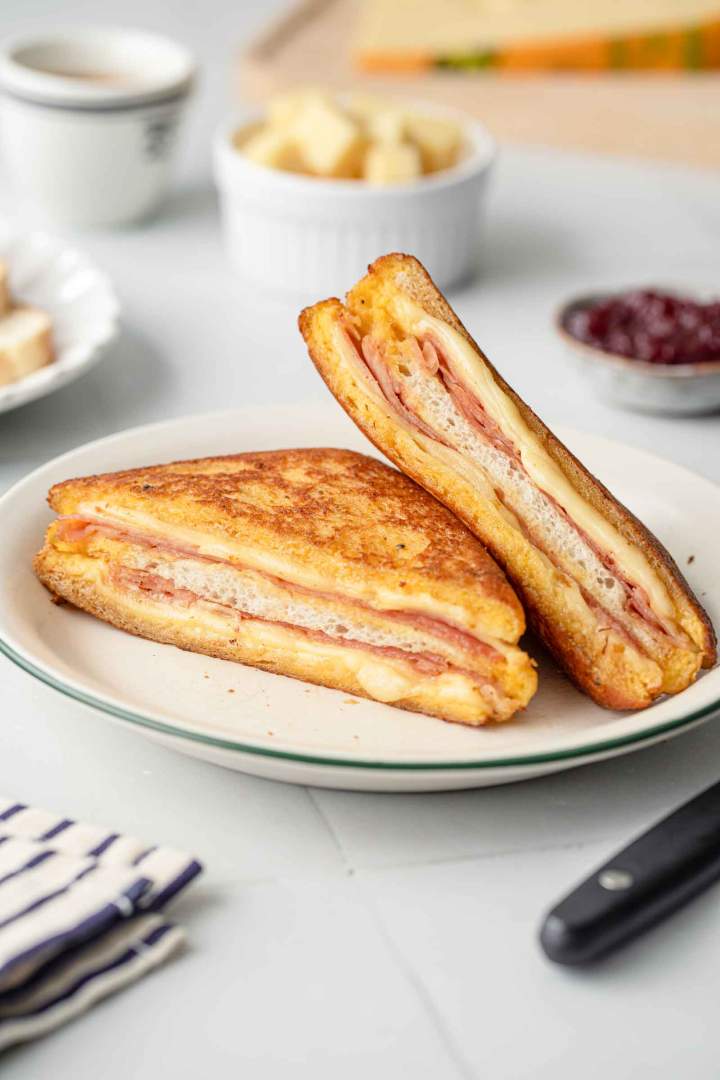 Monte Cristo Sandwich (Ham & Cheese)