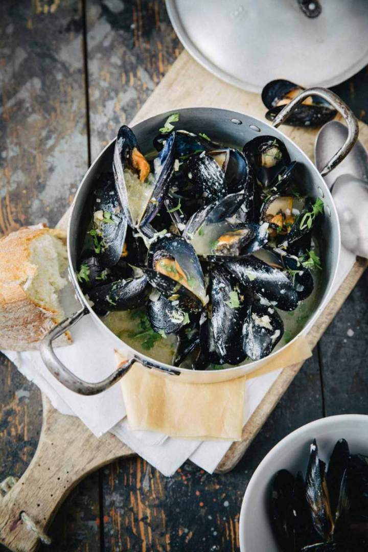 Mussels with Vodka, Garlic and White Wine