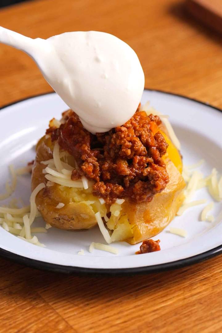 How to make Beef Baked Potatoes
