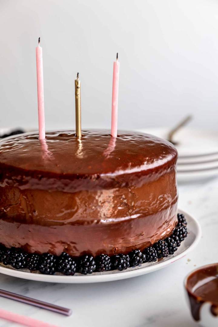 Nutellina torta z robidami