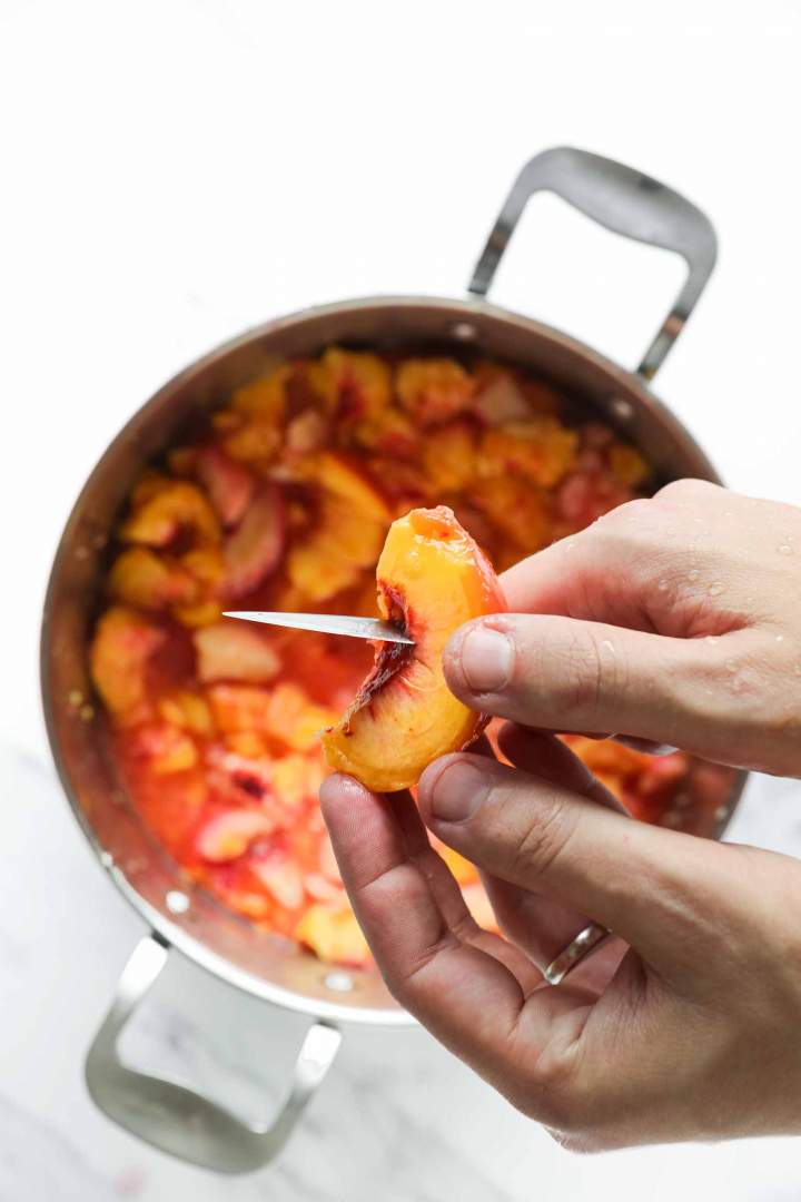 Slicing peaches for Peach Jam