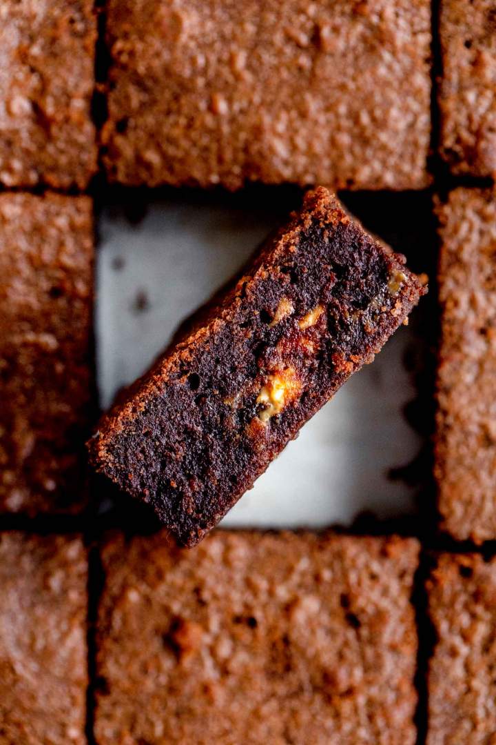 Peanut Brownies with White Chocolate