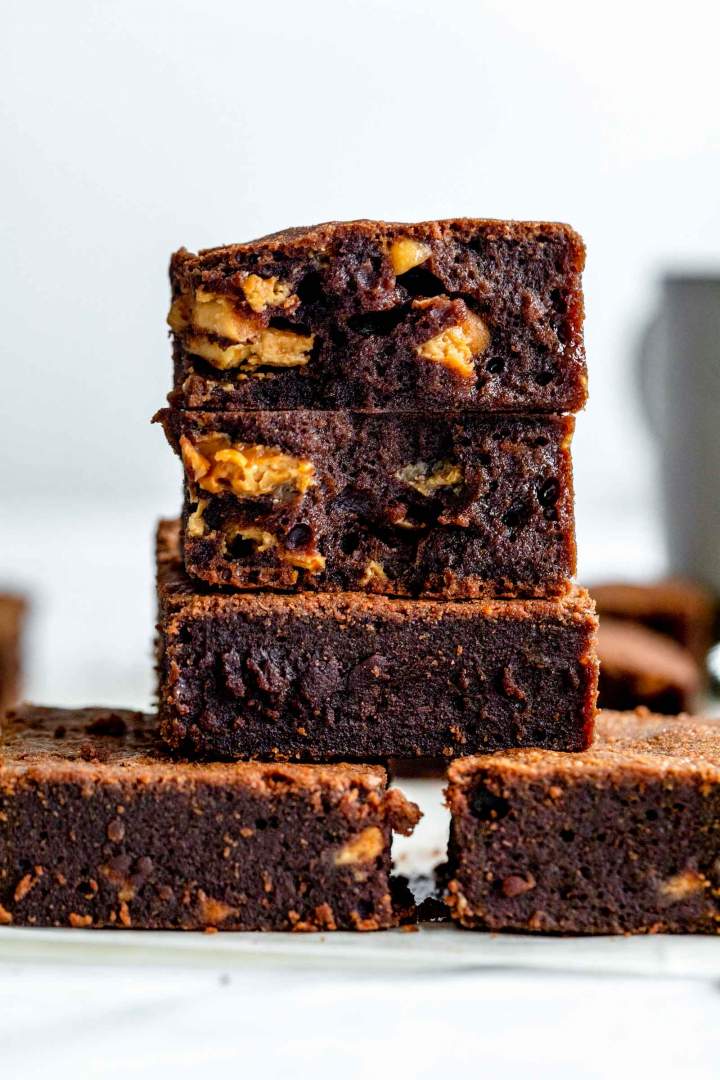 Peanut Brownies with White Chocolate
