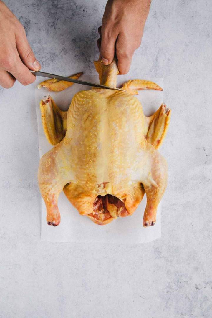 Hrustljav pečen piščanec v pečici 