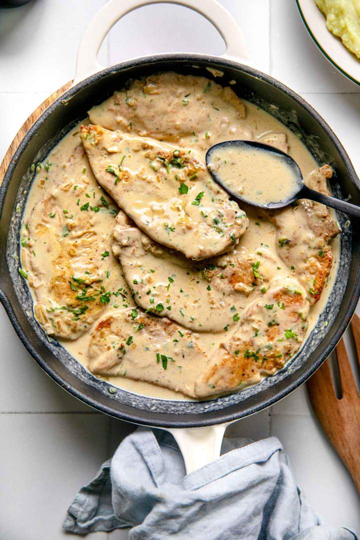 Chicken Cutlets in Cream Sauce