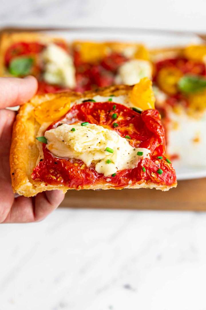 Puff Pastry Tomato Tart with Mozzarella easy and delicious