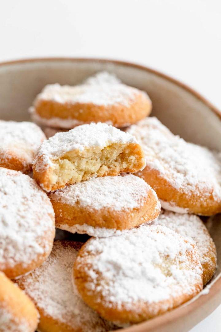 Ricciarelli (Italian Almond Cookies)
