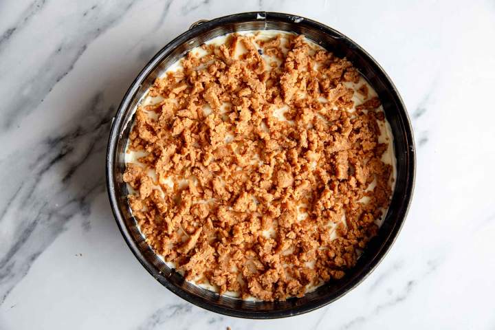 preparation of Blackberry Cream Cheese Coffee Cake