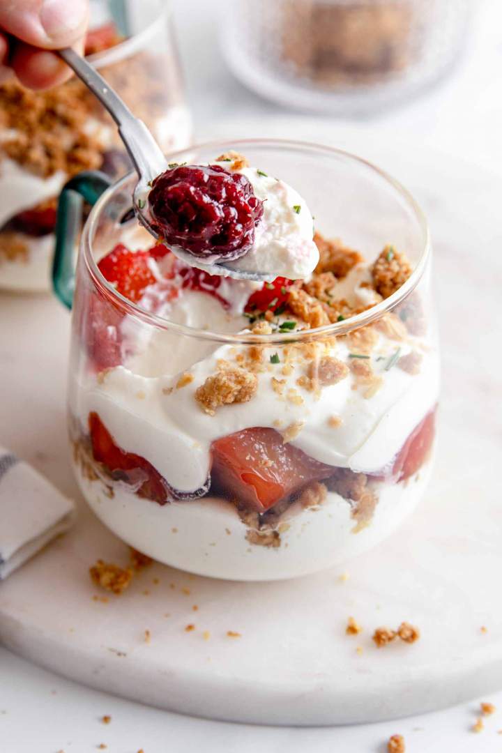 Greek Yogurt Cream with Peaches, and Crumble