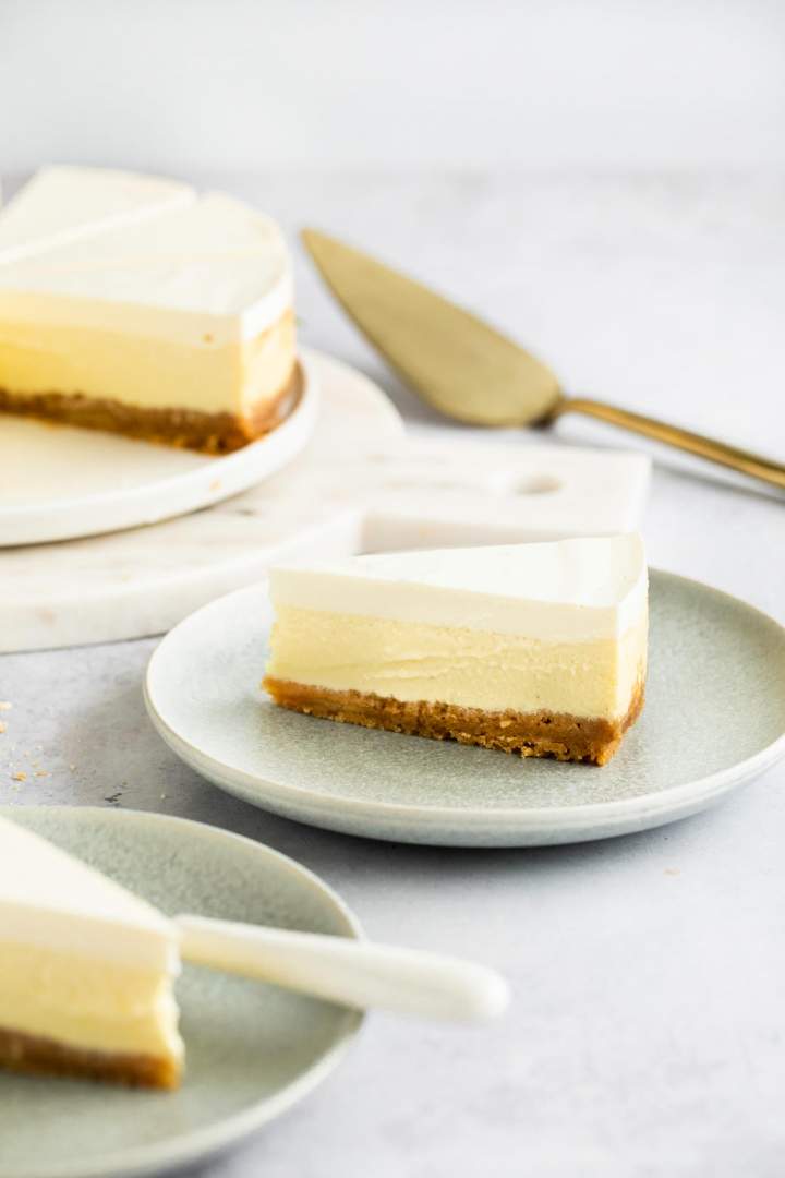 cheesecake recipe with sour cream topping