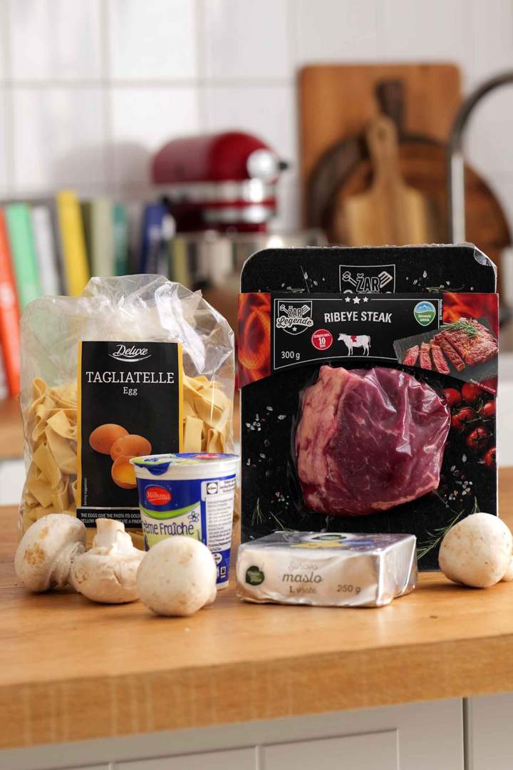 Sestavine za govedino stroganov