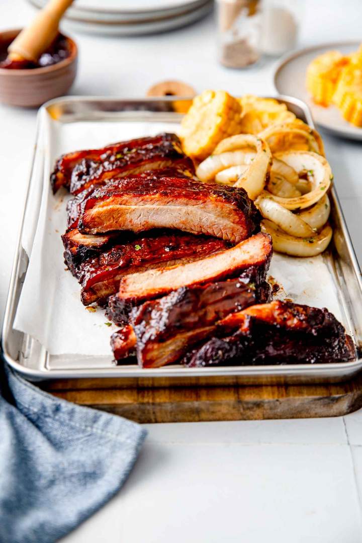 Barbecue Ribs with homemade BBQ sauce