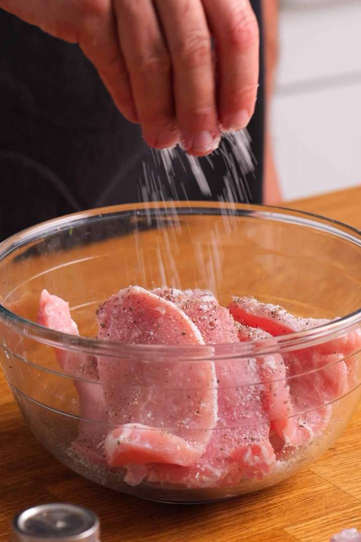 How to make Pork Cutlets in Creamy Mustard Sauce