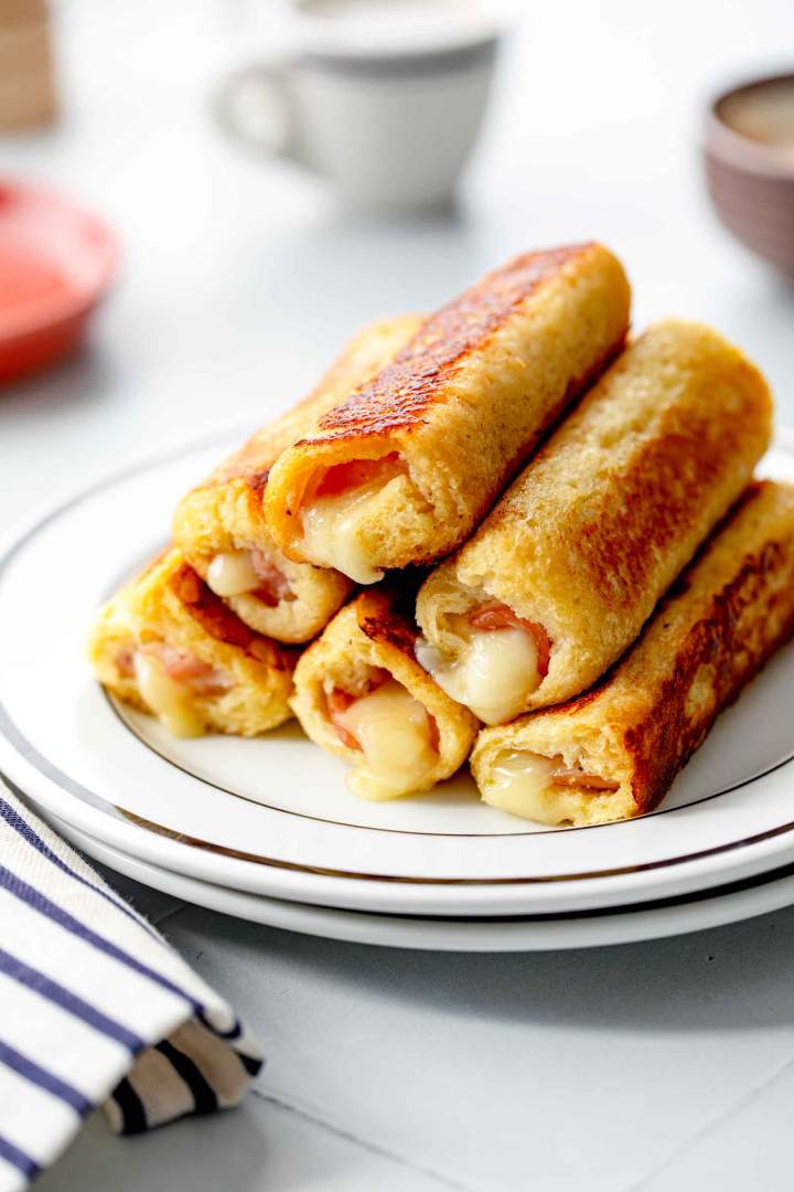 Toast rolice s šunko in sirom