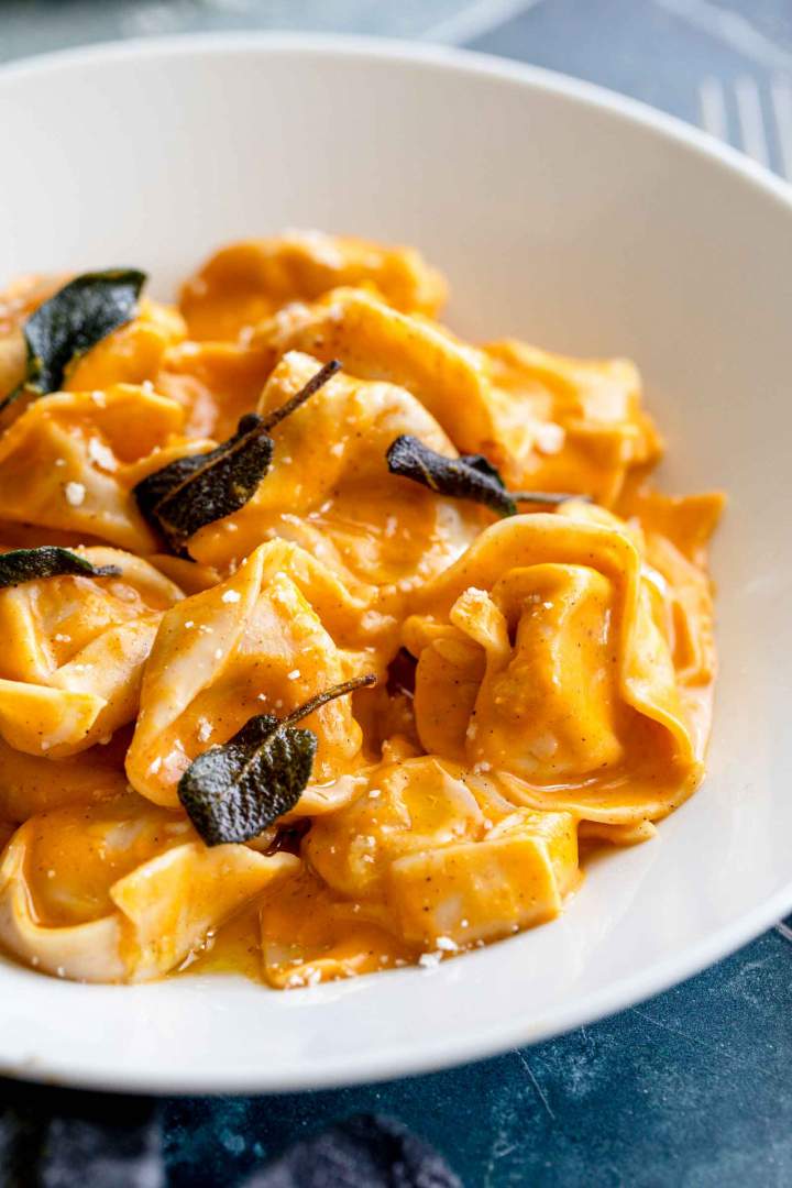 Tortellini with Pumpkin Sauce