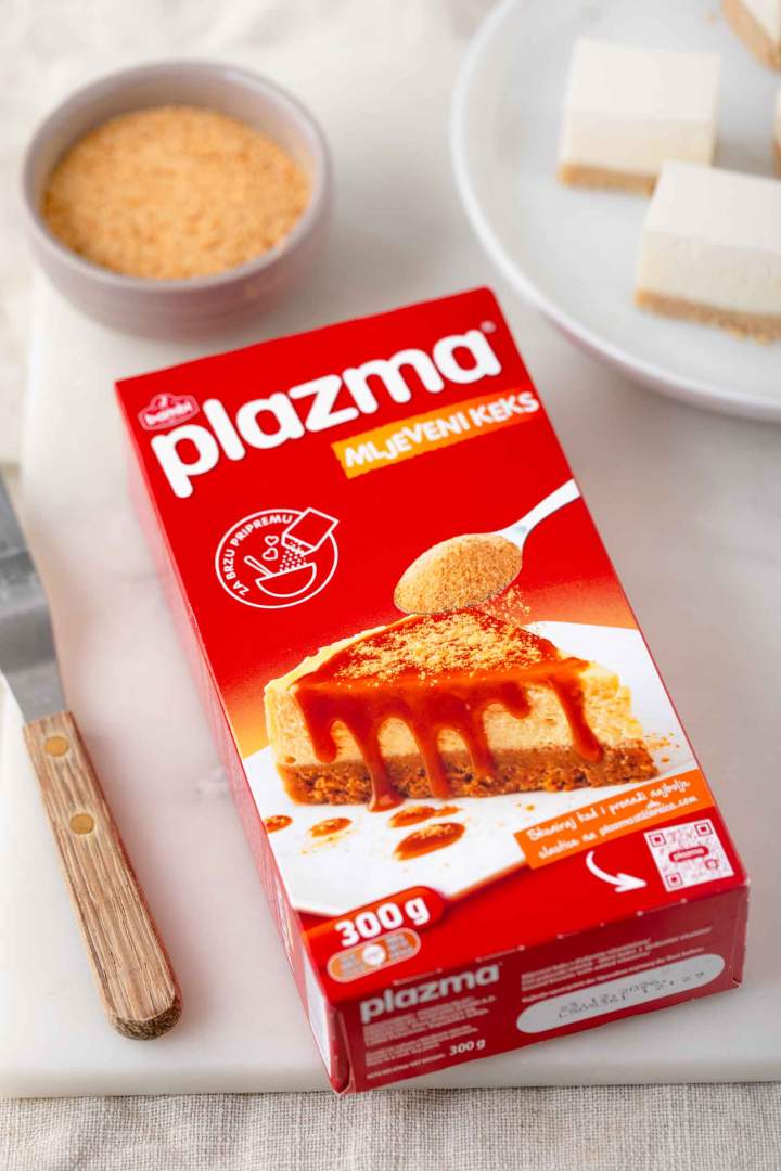 Sour Cream–Topped Cheesecake Slices feature three delicious layers — a crisp cookie base, a smooth farmer’s cheese filling, and a silky sour cream topping.  Plazma for Sour Cream Topped Cheesecake Slices