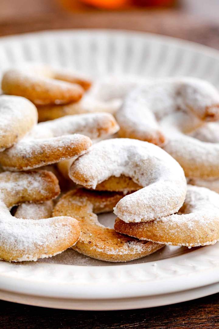 Vanilla Crescent Cookies