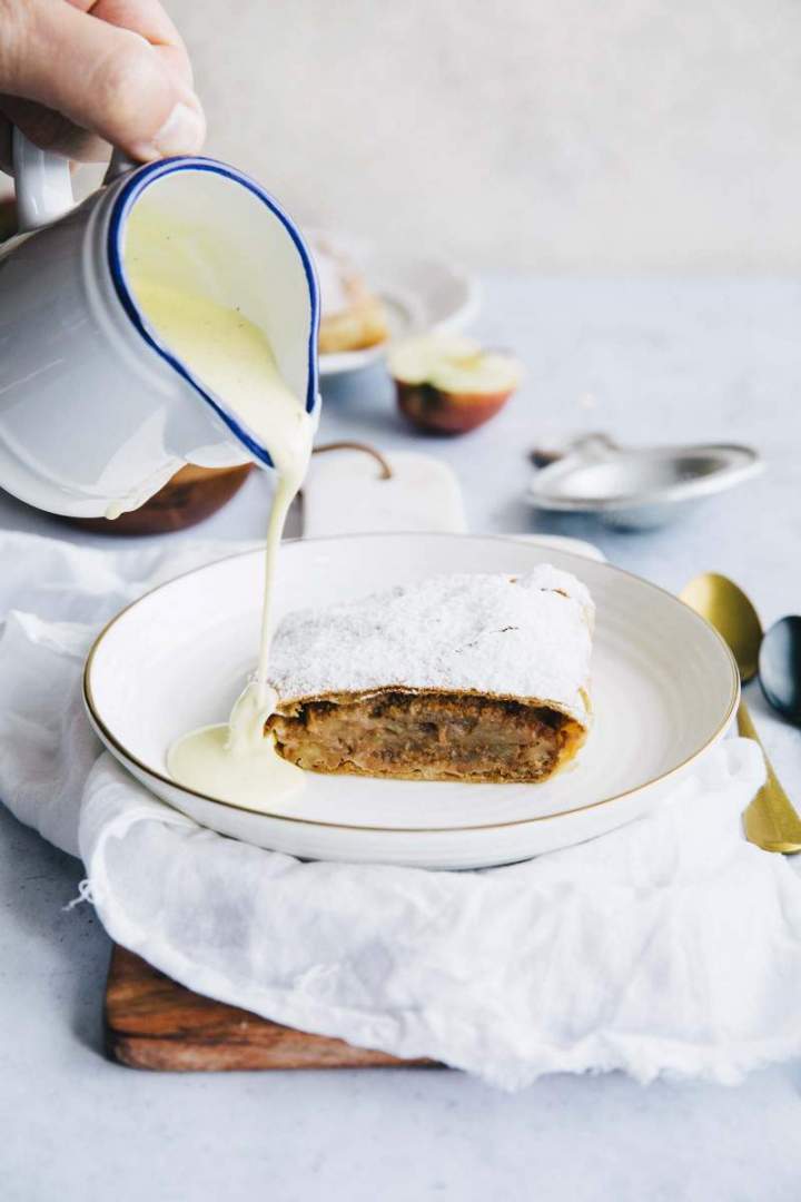 Easy Vanilla Sauce