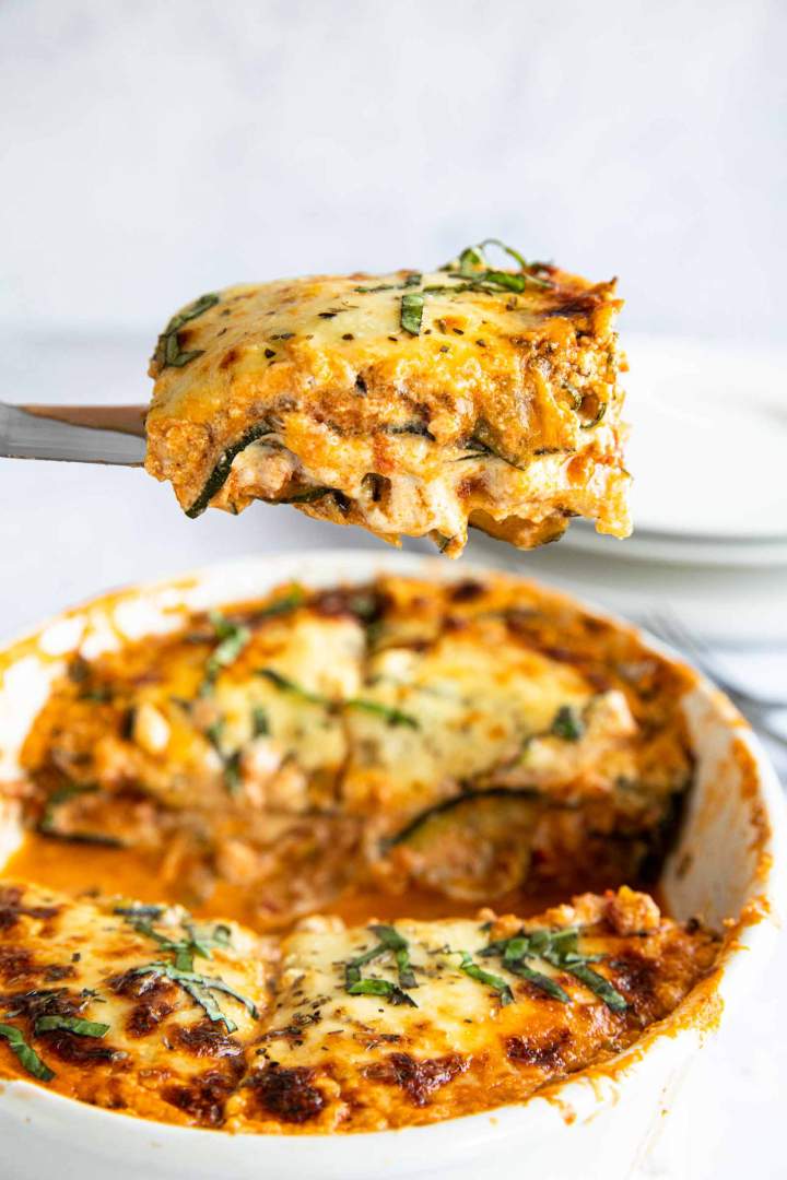 Low-carb Zucchini Lasagna with Ground Beef and Cheese Sauce